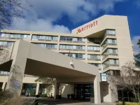 Detroit Marriott Livonia Hotels near Wilson Barn