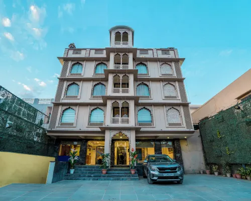 Hotel Royal Amer City - Airport Shuttle