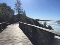 Cabin in the dam paddock, 10 min to the beach. Hotels in Maroochy River