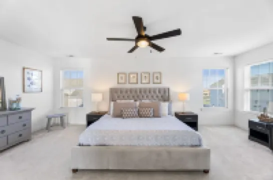 Huge well decorated townhouse in 5 Points Four + bedrooms and Two Living areas. Hotel di 