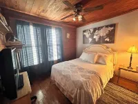 Downtown Ponchatoula Historic Home away from Home