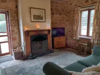 Homely Cottage nestled in the award-winning Heritage Garden