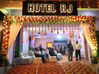 Hotel RJ Hotels near Tajmahal
