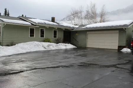 Ski Hill home w/ stunning views & hot tub!