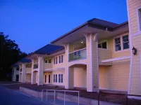 The Staterooms 2P, Newly Built, Lake View, Seasonal Heated Pool, Near State Park