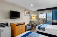Howard Johnson by Wyndham Santa Cruz Beach Boardwalk - Spa