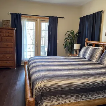 lake front, dock, hot tub, Clemson, 7 bedrooms, 7 baths, kayaks, waterfalls ,