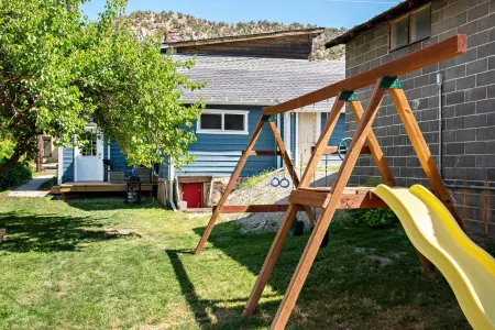 Charming Historic Home, Embrace the Past, Enjoy the Present 13 Mi to GWS Отели в г. Гарфилд