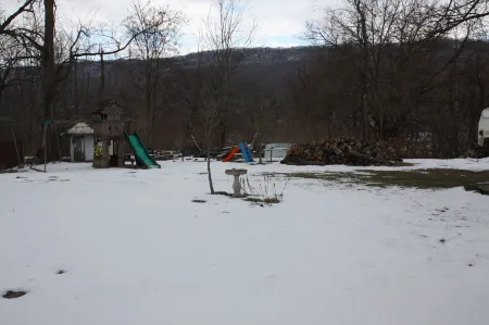 Country Comfort, 3 BR DR LR Kitchen & FB. Large yard.East Freedom PA