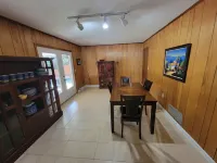 Relaxed, pet-friendly home walkable to Clemson campus, stadiums or downtown.