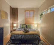 Brimfield Stay Hotels in Sylmar