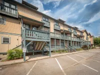 🌷 Das Tulip, the perfect place to stay in Helen. Center of town, Ground floor🏰