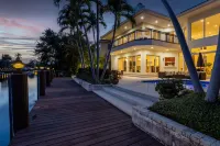 Luxurious Delray Beach Waterfront Pool Home with VIP Beach Passes! Pet Friendly!