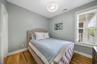 Sale! 5Star Reviews Luxury2 Bedroom House Pool, Steps from Ocean/Beach, Sleeps 4