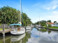 144' New River Dock DT! Sailfish Pool, Hot Tub, Pontoon & Fire Lounge Luxury!