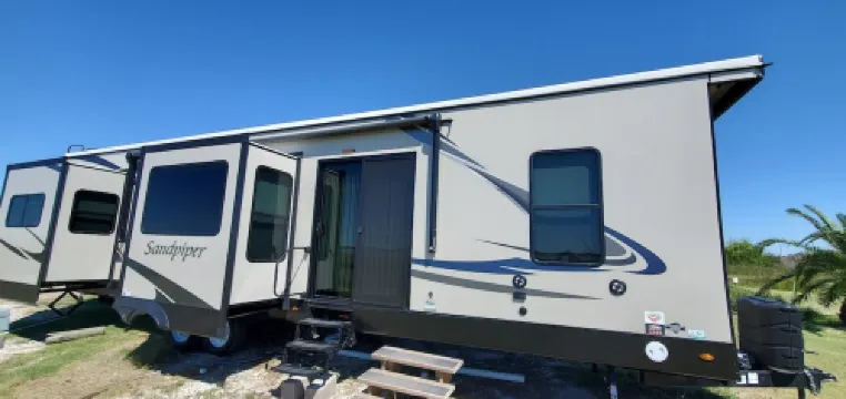 Waterfront Cabin with Amazing Private Fishing Pier and 6 Acres on the bay