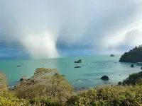 Stunning roomy 4-bedroom home, near the beach. Stay for a month @ 1/2 the price!