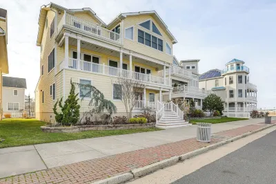 Steps to Shore Spacious Atlantic City Retreat!