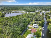 Newly Remodeled / Waterfront / Private Dock / Kayaks / Pet Friendly / Sleeps 7