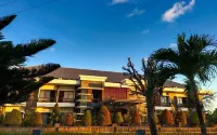 Kaimana Beach Hotel 2 Hotels in Kroy