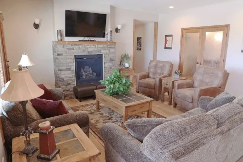 Greystone Crossing Suite #12 Hotels in Heyburn