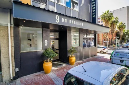 9 On Barrack Отели рядом с достопримечательностью «City Hall»