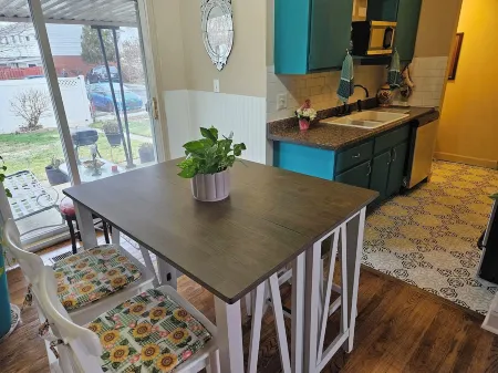 Welcome to, Days Inn Paradise located in Clinton Townshipship Michigan.