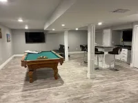 Private 4 Bedroom Home with a hot tub