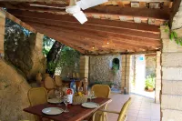Rural tranquillity at the foot of the Tramuntana, pool with panoramic views