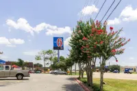 Motel 6 Victoria, TX Các khách sạn ở Victoria