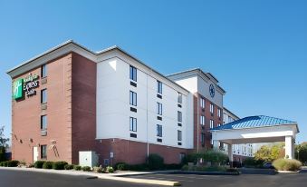 Holiday Inn Express & Suites COLUMBUS AIRPORT by IHG
