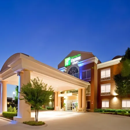 Holiday Inn Express & Suites PLANO WEST – FRISCO by IHG