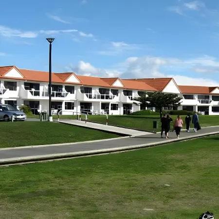 Harbour View Motel on Ahuriri Beach in Napier NZ with Sea View Suites