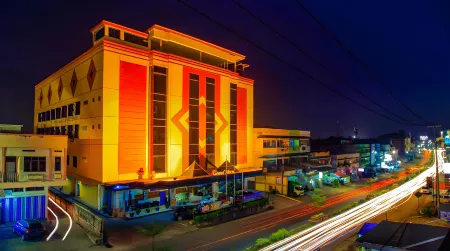 Grand Hotel Jambi Отели в г. Mendalo Darat