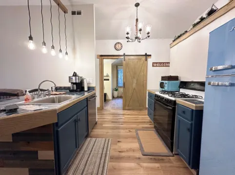 Tranquil Country Stay Among Pines6 miles from Culver. 39 mile from Notre Dame. 馬歇爾縣酒店