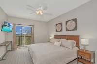 Upstay Large Family Condo w Pool, Sauna - Lejligheder