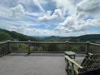 On the Rocks - Cozy 1-br condo w/ stunning views 5 mins to downtown Blowing Rock