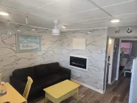 COZY ONE BEDROOM CONDO WITH POOL!  BEACH, RESTAURANTS, BOARDS. NO CLEANING FEE