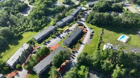 Village at Winnipesaukee Condo Walk to BEACH!