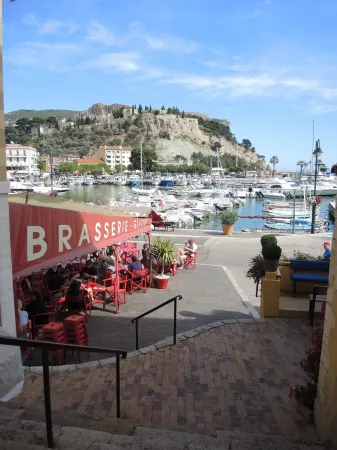 Le Pêcheur Revisité by Winkyhouse Cassis Отели в г. Кассис