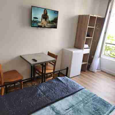 Hotel de l'Europe Pantin Rooms