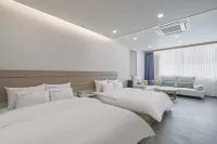Mokpo Hotel Mei (Hotel May) - 3 ดาว
