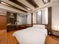 Gasan Rich Hotel マリオアウトレット周辺のホテル