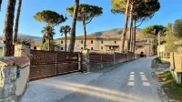Tranquil Location with Views of Lake Trasimeno! -