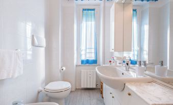 Lia Rooms 2