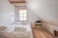 เฮาส์ 4 ห้องนอนที่น่ารักในเวสต์มันนา โรงแรมใน
