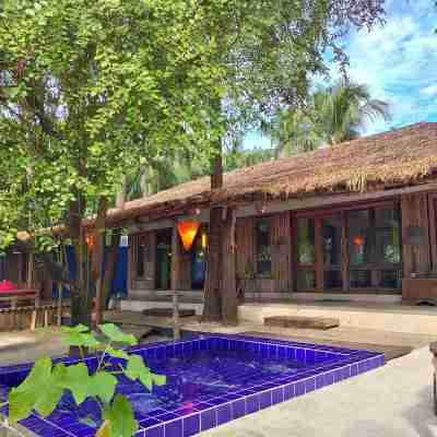 Mermaid Beach Resort Hotel Exterior