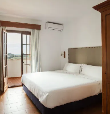 Hotel Tugasa Villa de Algar โรงแรมใน