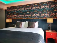 Crown Quarter Hotels near Tintern Abbey