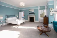 Torrington Hall Hotels in Saint Albans District